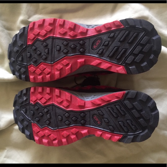 Boy’s joggers shoes from Children Place - Picture 5 of 8